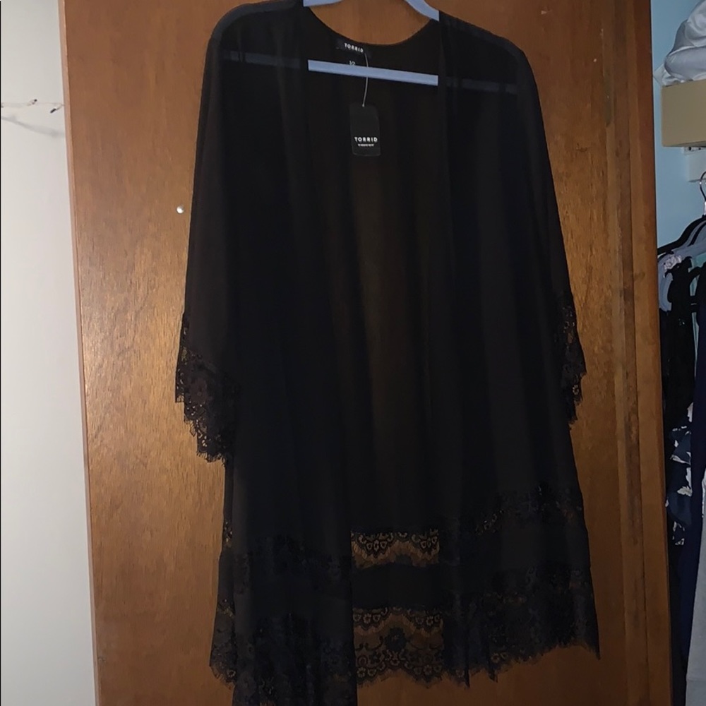 Black lace kimono